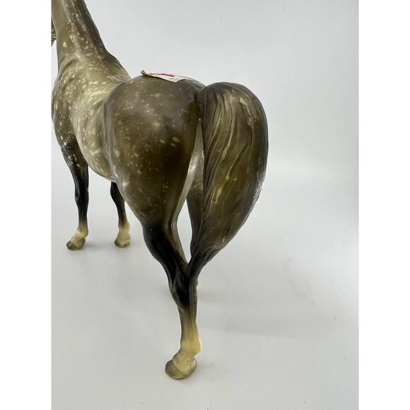 Breyer Traditional Horse PROUD ARABIAN MARE 213 Dapple Grey - Picture 3 of 6